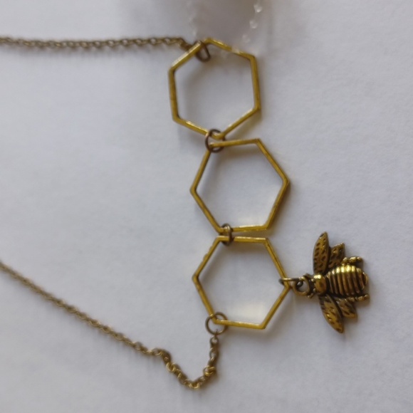 Wabi Sabi Honey Bee and hive Pendent - Picture 1 of 2